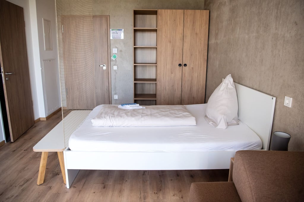 Blick in ein Zimmer des Offshore-Quartiers Borkum.