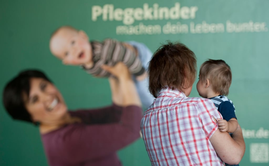 Es gibt mehr Pflegekinder als Pflegefamilien. Über Gründe und wie der Landkreis Stendal Pflegefamilien bei der Aufnahme eines Säugling finanziell unterstützen möchte.
