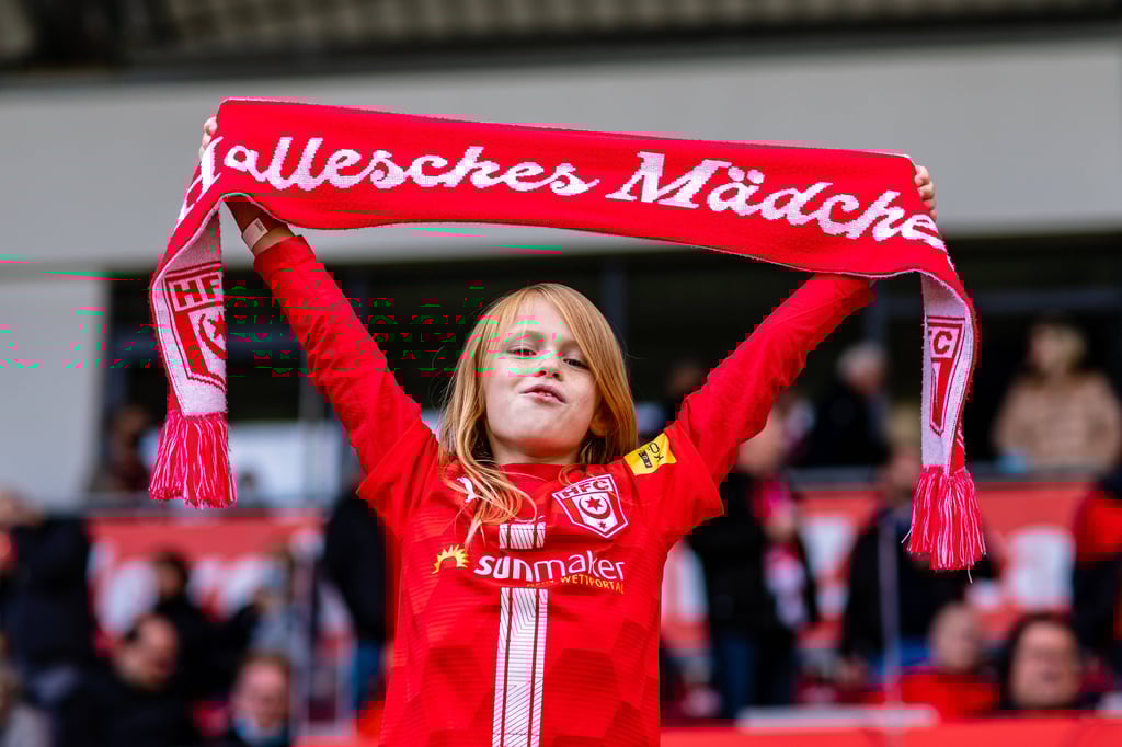 Schulkinder haben beim HFC am Freitag gegen Meppen freien Eintritt ins Leuna-Chemie-Stadion.