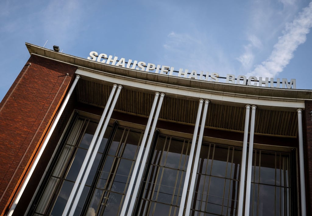 Das Schauspielhaus Bochum wurde in einer Umfrage unter Kritikerinnen und Kritikern zum „Theater des Jahres“ gewählt.