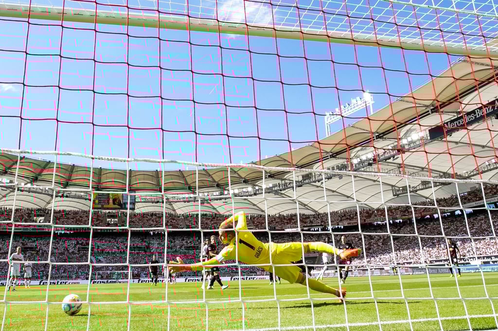 Leipzigs Torwart Peter Gulacsi kehrt in das Team zurück.