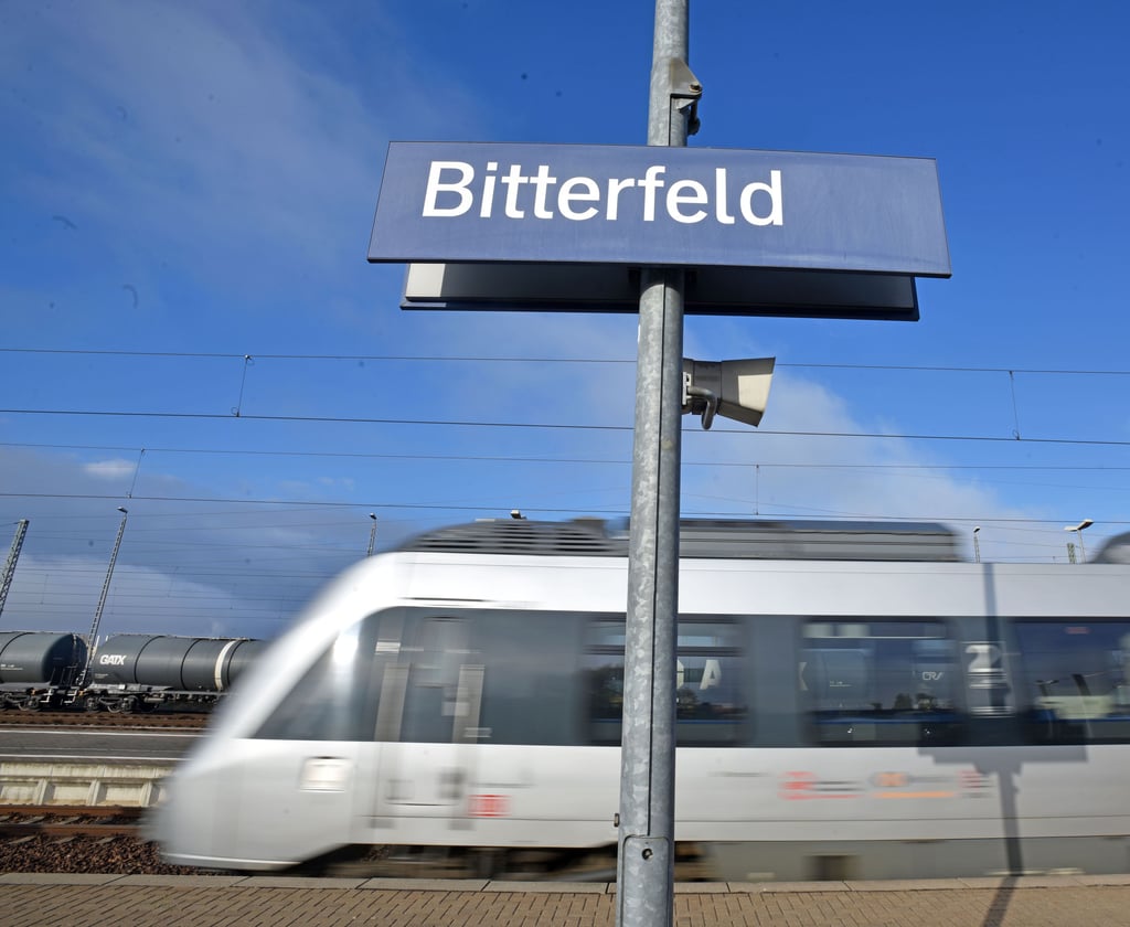 Der Bahnhof Bitterfeld.