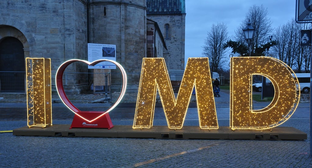 Ein zentrales Motiv der Lichterwelt in Magdeburg. Nun möchte ein weiterer Stadtteil mit einer Eigenkreation nachziehen.