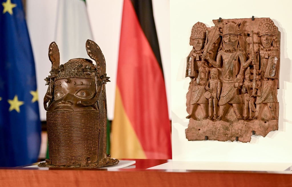 Die Stiftung Preußischer Kulturbesitz überträgt das Eigentum ihres riesigen und wertvollen Bestandes an Benin-Bronzen an Nigeria.
