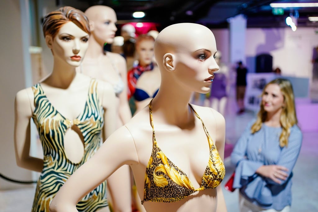 Baden ohen ohne: Bikini-Oberteile können in Kiel künftig zu Hause gelassen werden.