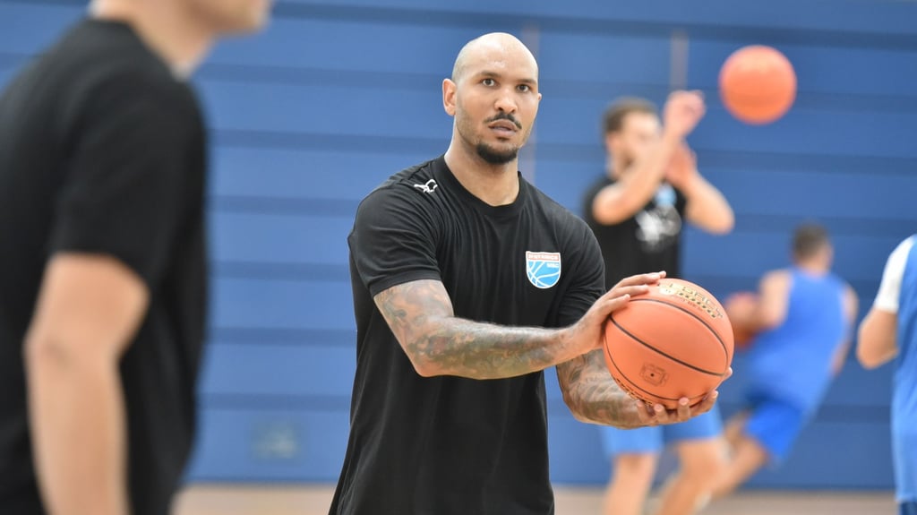 Sergio Kerusch beim Trainingsauftakt des Syntainics MBC in Weißenfels.