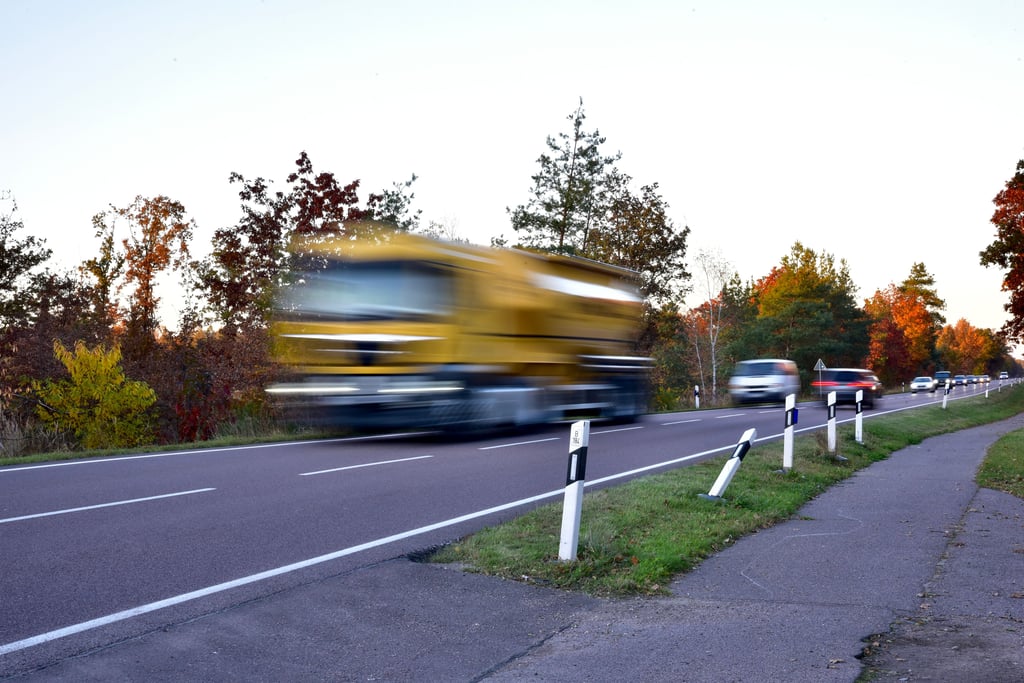 An der B 184 kurz vor der A9-Auffahrt Dessau Süd soll das neue Gewerbegebiet entstehen.