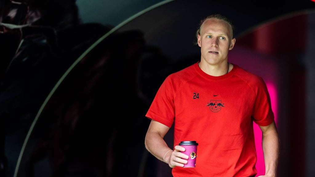 Erstmal einen Kaffee: Xaver Schlager braucht Geduld bei RB Leipzig.