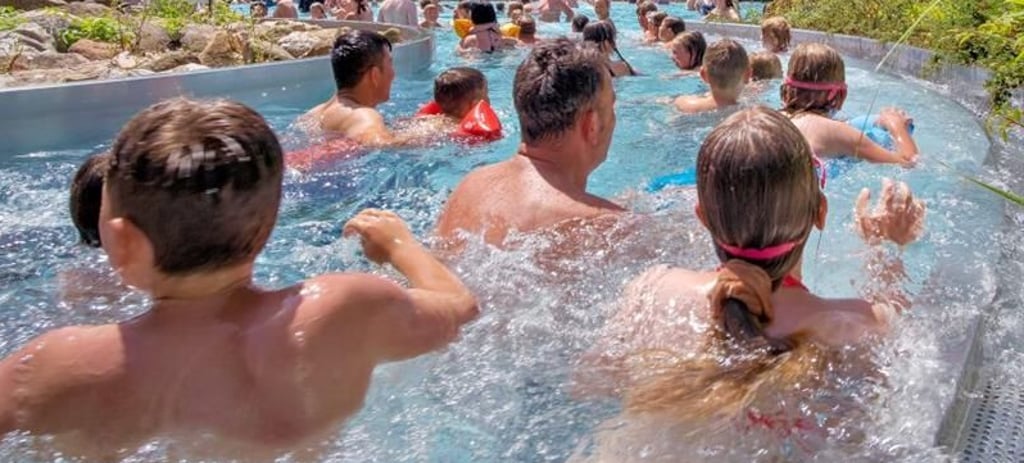 Der Strömungskanal im Zeitzer Sommerbad gehört zu den Attraktionen der Freizeitstätte.