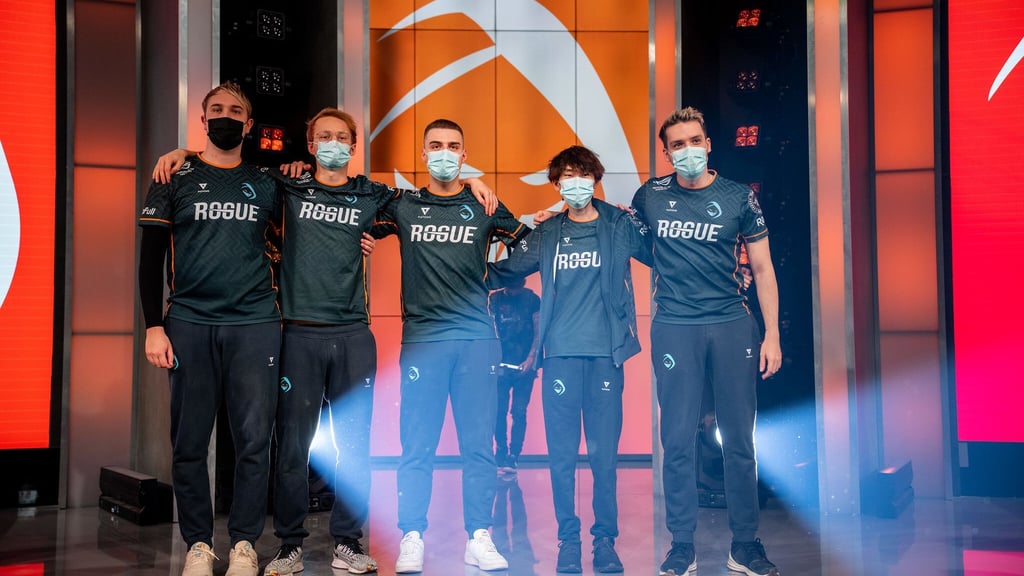 Grund zur Freude: Rogue fährt dank des Sieges gegen MAD Lions in der LEC zu der LoL-WM.
