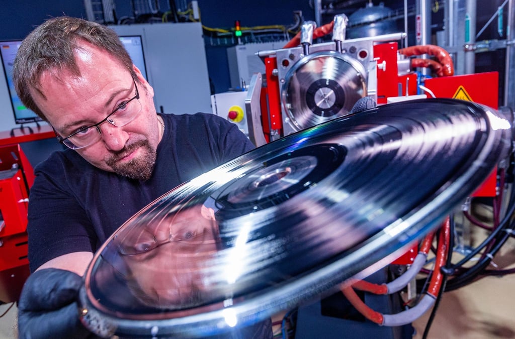 In Daniel Slabschies Plattenfirma „Matter of Fact“ sollen pro Jahr 250.000 bis 300.000 Platten gepresst werden.