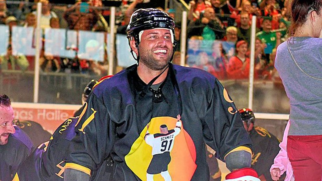 Saale-Bulls-Legende Kai Schmitz bei seinem Abschiedsspiel in Halle.