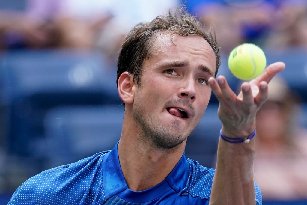Hat seine Auftakthürde bei den US Open souverän gemeistert: Daniil Medwedew.