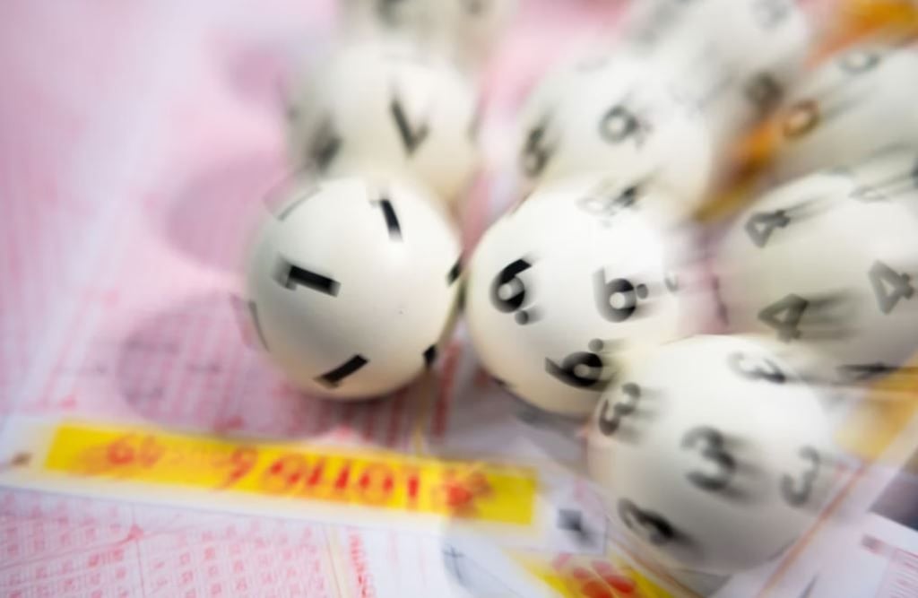 Ein Mann aus Dessau-Roßlau ist der 116. Lotto-Millionär aus Sachsen-Anhalt. Er hat sechs richtige Zahlen getippt und erhält 2,3 Millionen Euro. Symbolbild: