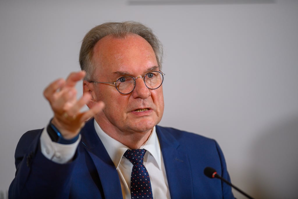 Sachsen-Anhalts Ministerpräsident Reiner Haseloff hat am Dienstag die Energiesparmaßnahmen der Landesverwaltung vorgestellt.