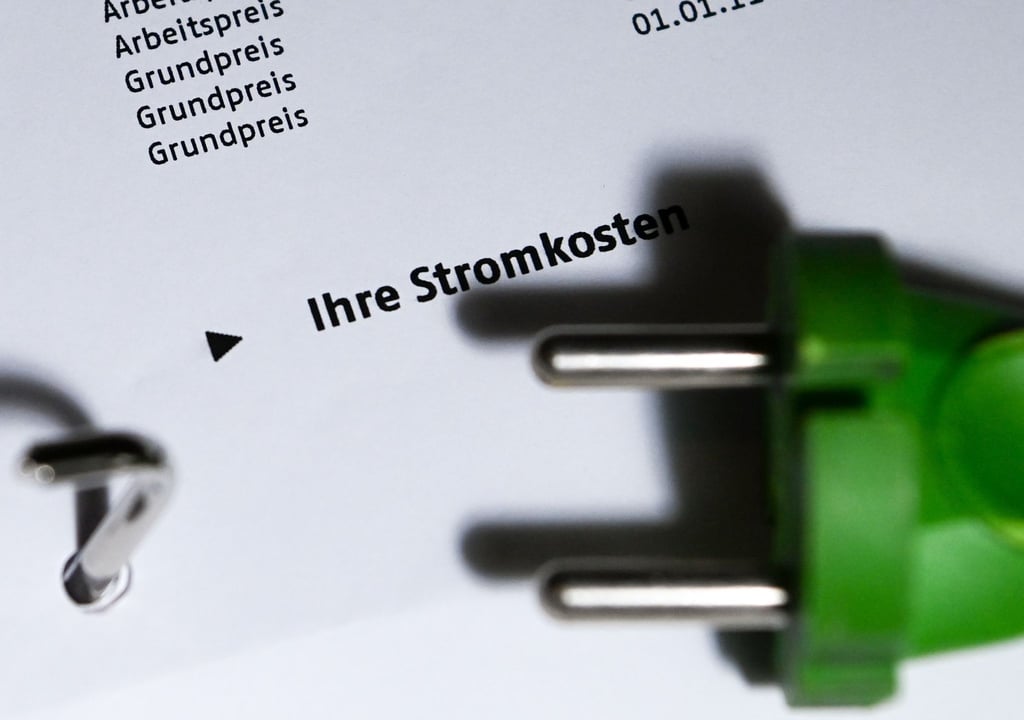 Die Energiemärkte stehen kopf - da kann es eine Überlegung wert sein, sich in die Grundversorgung fallen zu lassen.