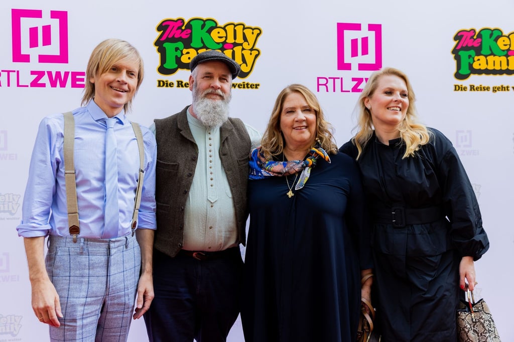 John (l-r), Paul, Kathy und Patricia Kelly bei der Vorstellung der neuen Doku-Serie „Die Reise geht weiter“ in Köln.