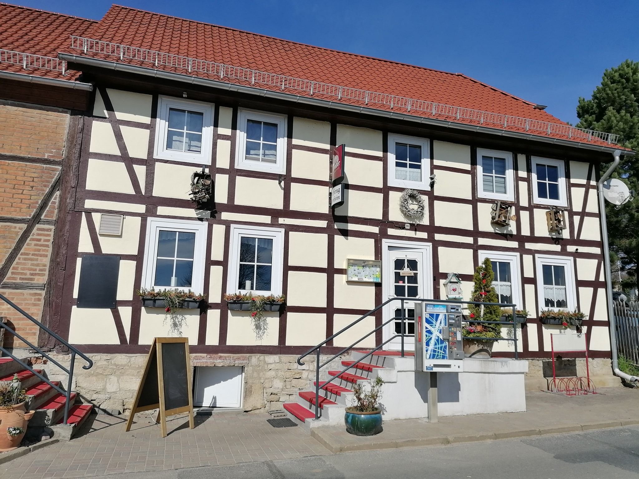 Gastronomie DDRZeiten Restaurant Dorfkrug Harz Veränderungen Gäste