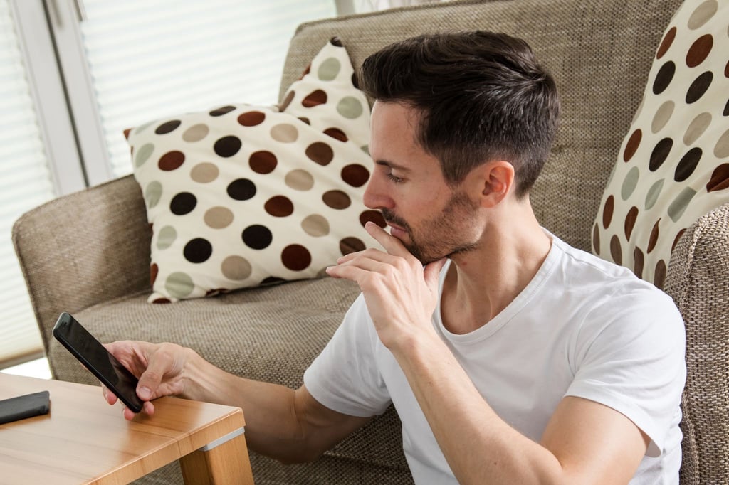 Schon wieder die Polizei wegen dieses angeblichen Pakets? - Bei unerwarteten Anrufen ist jeder Zweifel angebracht.