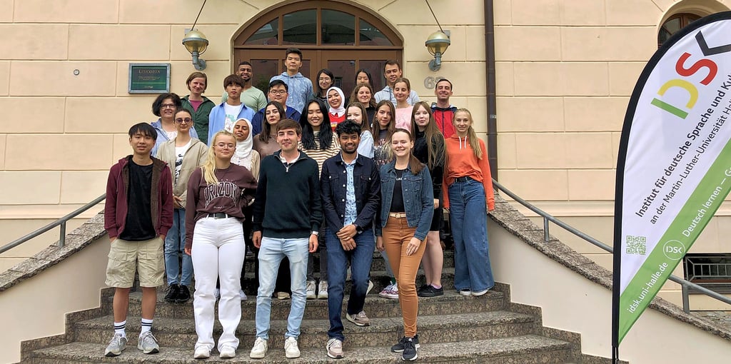  Die Teilnehmer der dritten Runde der Sommerakademie sind  aus 14 Ländern nach Wittenberg gekommen.  