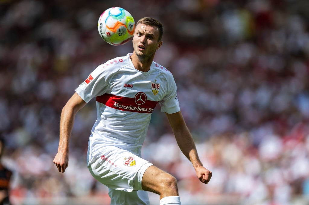 Der 25-jährige Stürmer Sasa Kalajdzic wechselt vom VfB Stuttgart zu den Wolverhampton Wanderers.