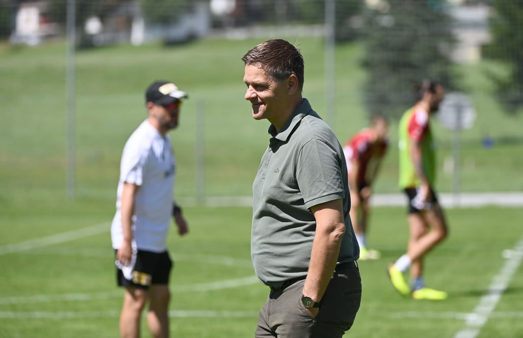 Oliver Ruhnert beim Trainingslager von Union Berlin in Neukirchen.