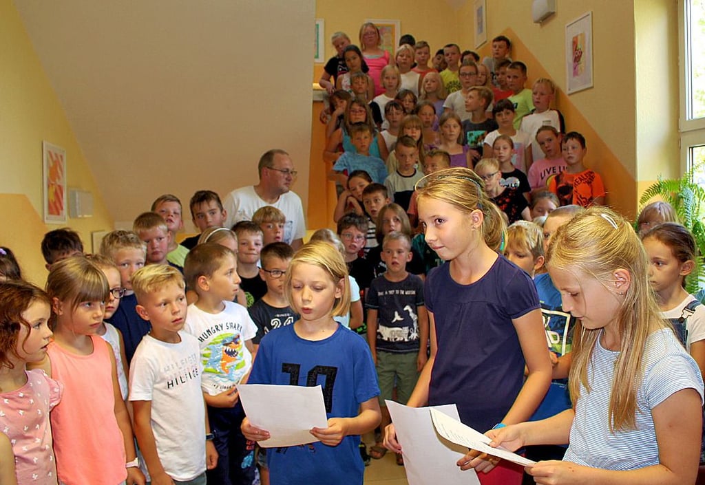 Die Schüler hatten ihr kleines Programm dem Anlass entsprechend mit Liedern und Gedichten über das Wasser gestaltet.