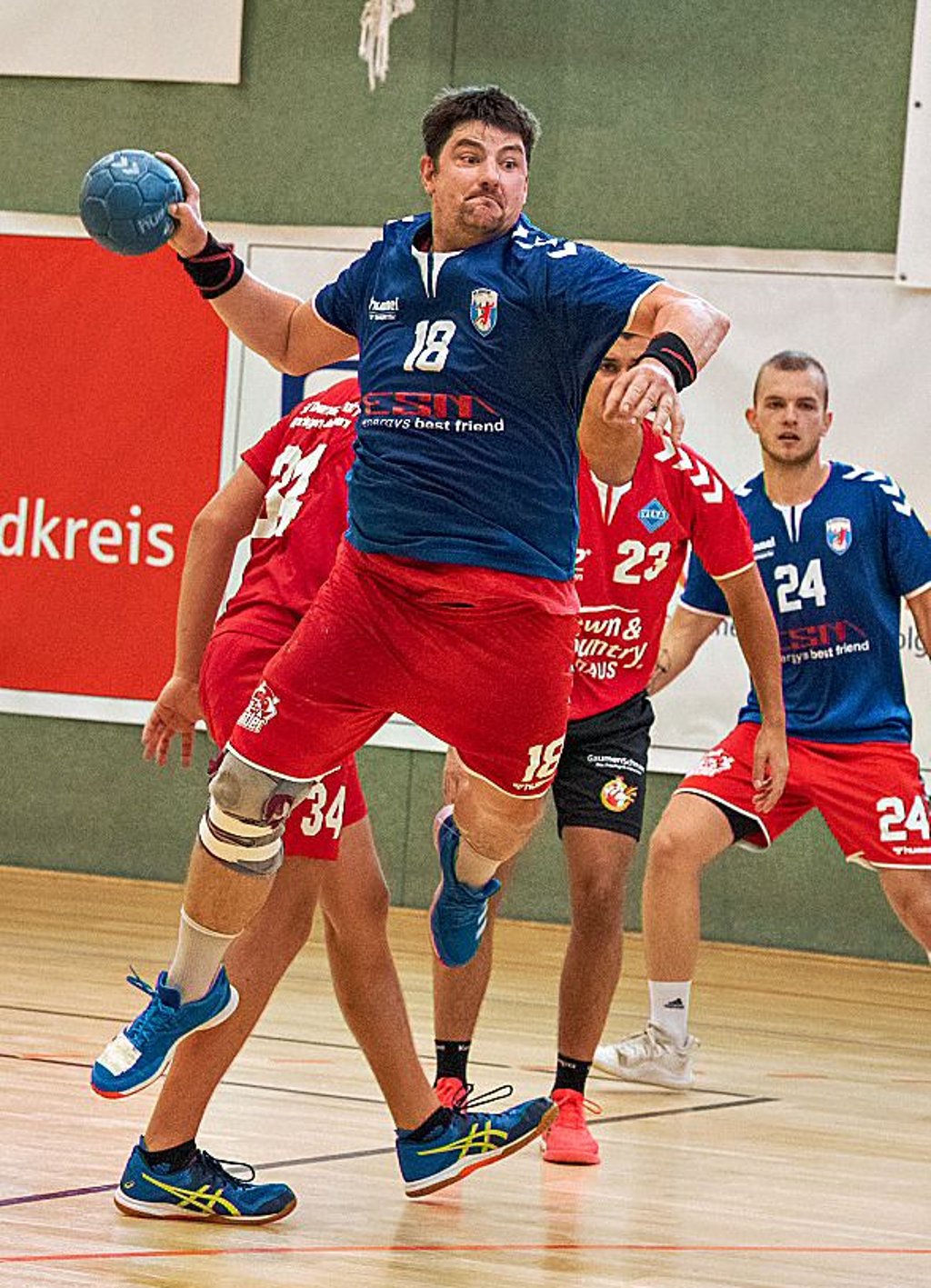 Trainiert zusammen mit Marcus Deibicht die HCB-Zweite: Stephan Fichtner, der auch noch am Kreis spielt.