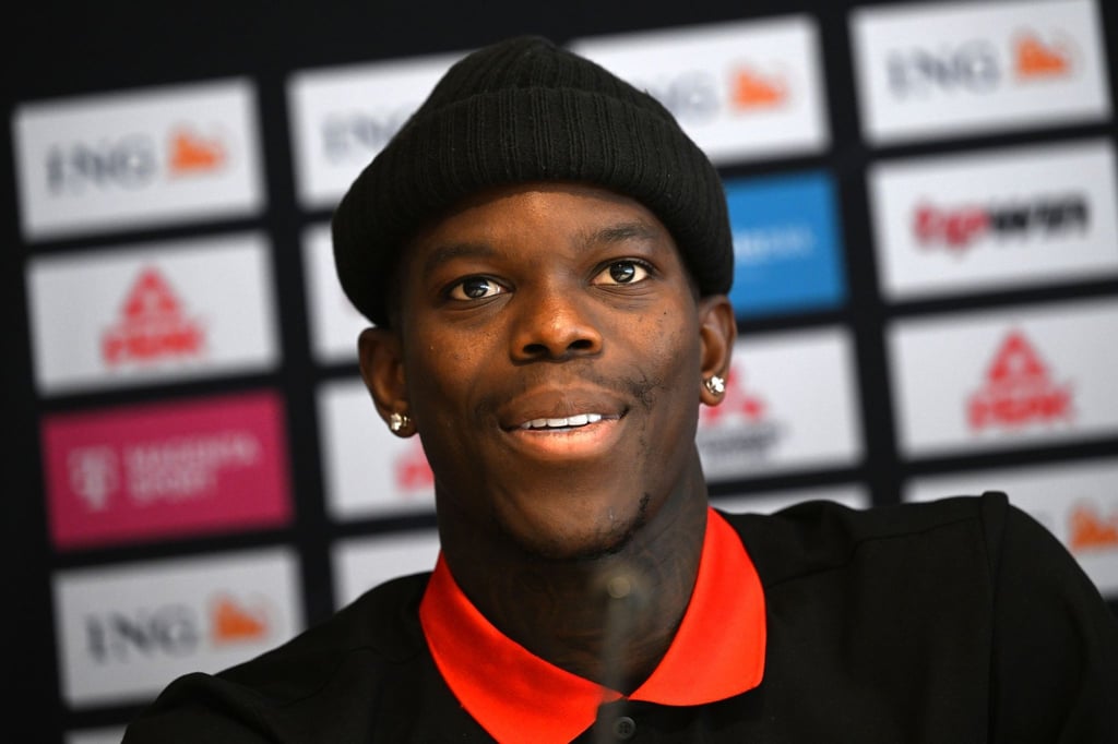 Dennis Schröder während einer Pressekonferenz in Köln.