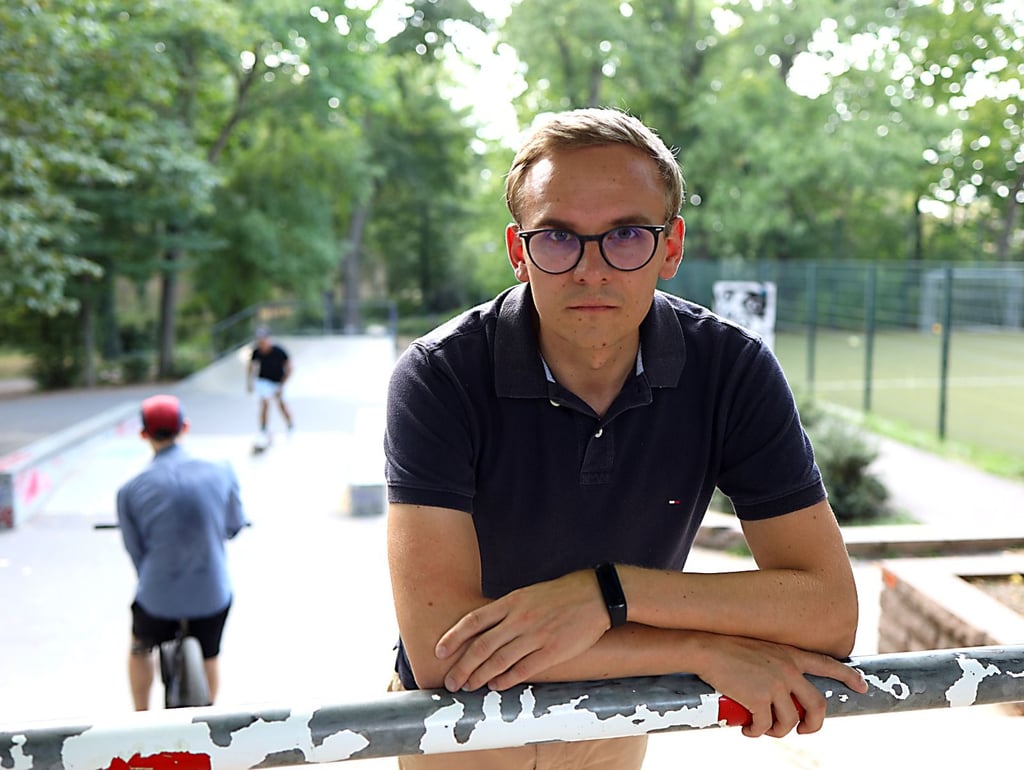 Der Nachwuchspolitiker Friedrich Lembert (CDU) sieht großes Potenzial im Stadtpark. Dieser müsste aber sauberer werden.