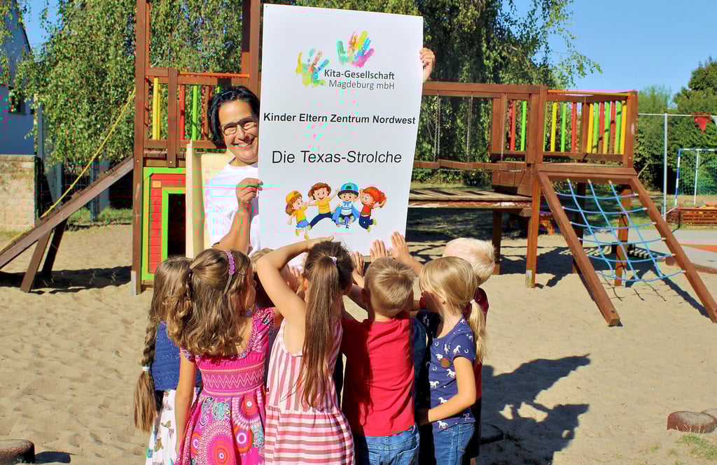 Das Kinder- und Elternzentrum in Magdeburg-Nordwest hat sich einen Namenszusatz zugelegt. „Die Texas-Strolche“ soll einen Ortsbezug herstellen und für die wilden und lebensfrohen Kinder stehen.