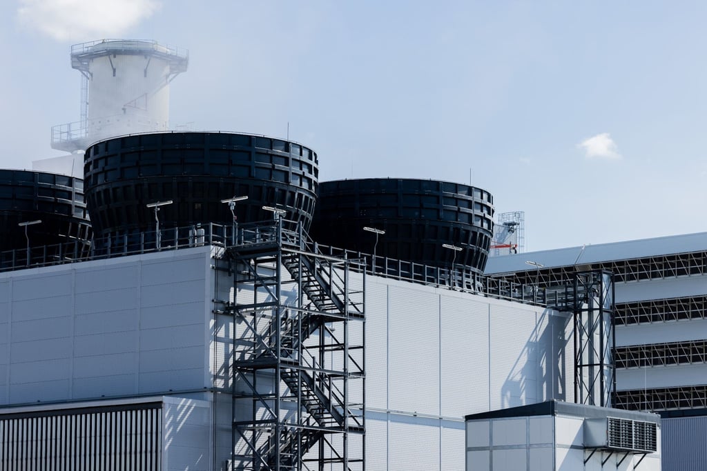 Das neue Gas- und Dampfturbinenkraftwerk in Herne. Es liegt in direkter Nachbarschaft zu einem Steinkohlekraftwerk.