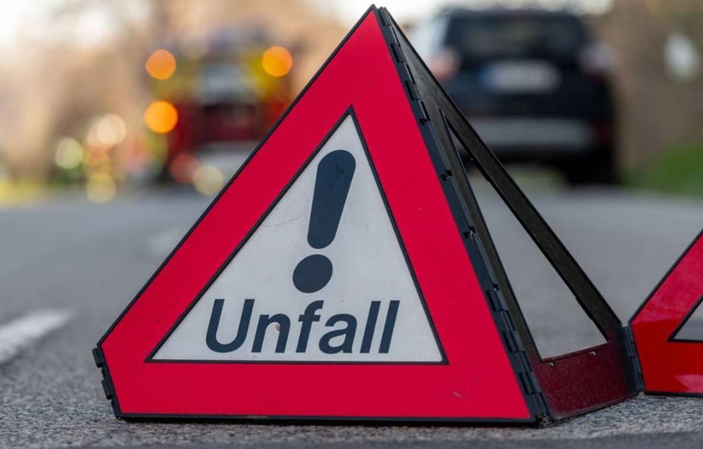 Wegen eines Unfalls ist die Bundesstraße B181 Merseburg Richtung Leipzig gesperrt. Symbolbild: