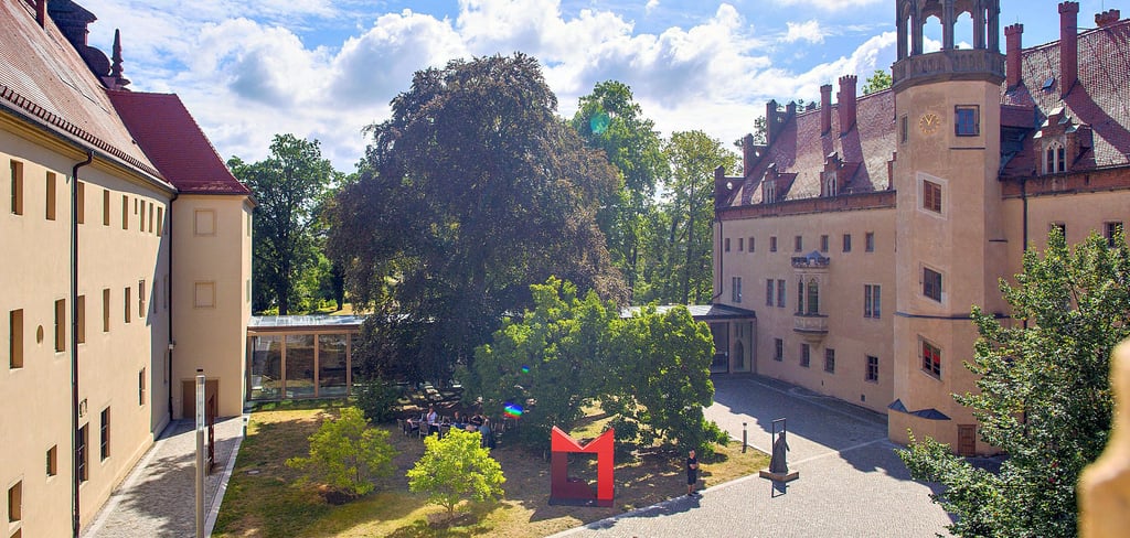Im Lutherhof sowie -haus und auch im Melanchthonhaus  wird am Sonnabend  „25 Stiftung Luthergedenkstätten“ gefeiert.