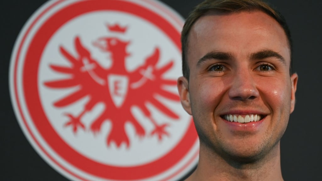 Hat sich mit Leipzigs Trainer Tedesco einen Scherz erlaubt und sich als Neuzugang vorgestellt: Mario Götze.