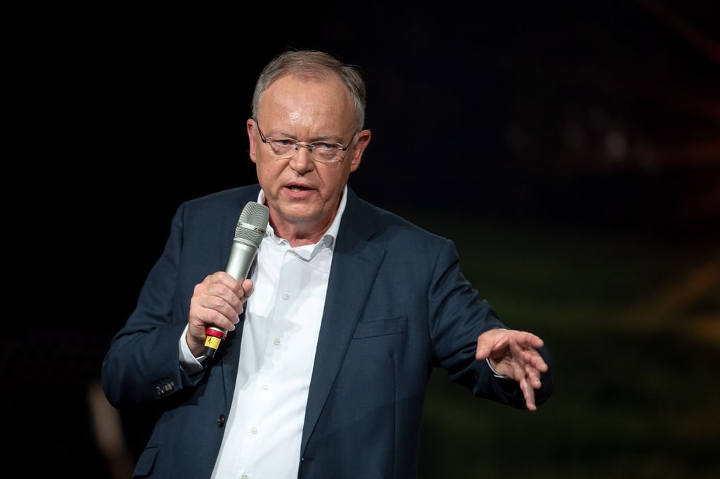 Stephan Weil (SPD), Ministerpräsident von Niedersachsen, spricht.