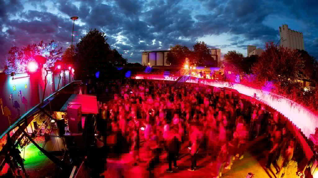 Musik 3000 Besucher feiern bei Festival im Alten Klärwerk
