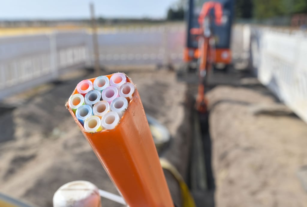 Im Wenrigeröder Ortsteil Reddeber warten viele Einwohner darauf, dass endlich Glasfaserkabel für schnelles Internet zu ihnen verlegt werden.