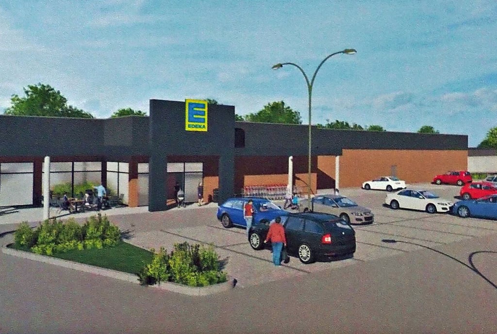 So könnte der neue Edeka-Markt aussehen. Die Planzeichnung rechts zeigt die Lage an der Straße, die über das frühere Zuckerfabrikgelände führt.