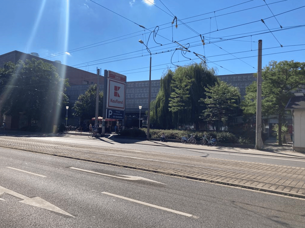 In Leipzig wurde ein Baby von einer Frau bis nach Brandenburg mitgenommen.