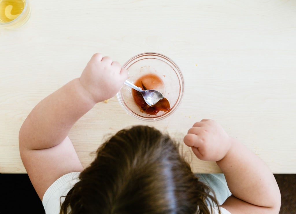 Weniger Zucker, mehr Bewegung: Wenn klar ist, dass beim Kind eine Fettleber vorliegt, ist eine Ernährungsumstellung wichtig.