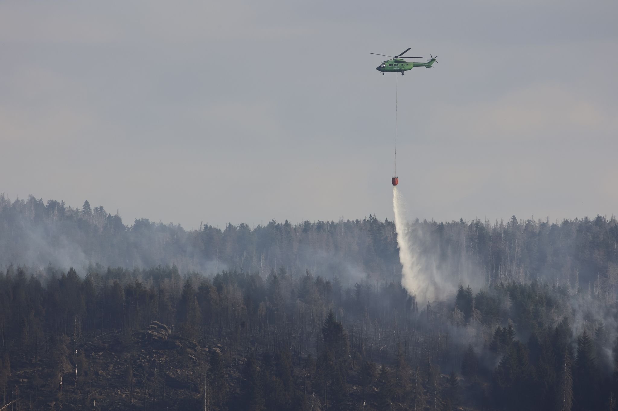 Großbrand Am Brocken: Waldbrand Im Harz: Feuer Hat Sich Weiter ...