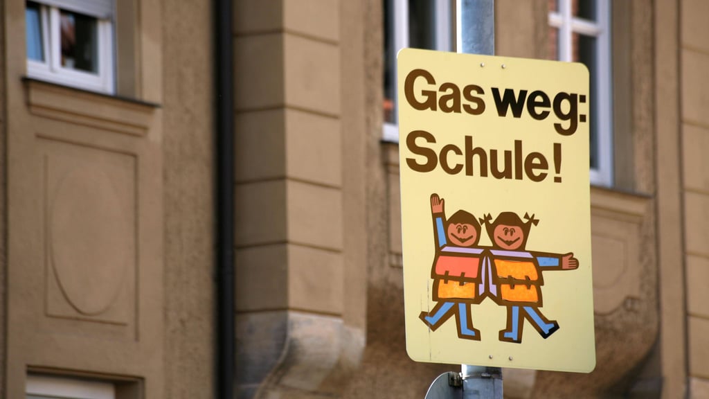 Viele Autofahrer nehmen an Schulwegen keine Rücksicht.