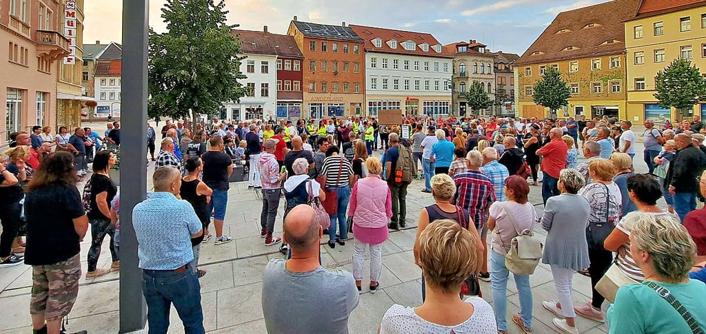 Der Protest hat am ersten Montag im September erneut viele auf den Markt gelockt.