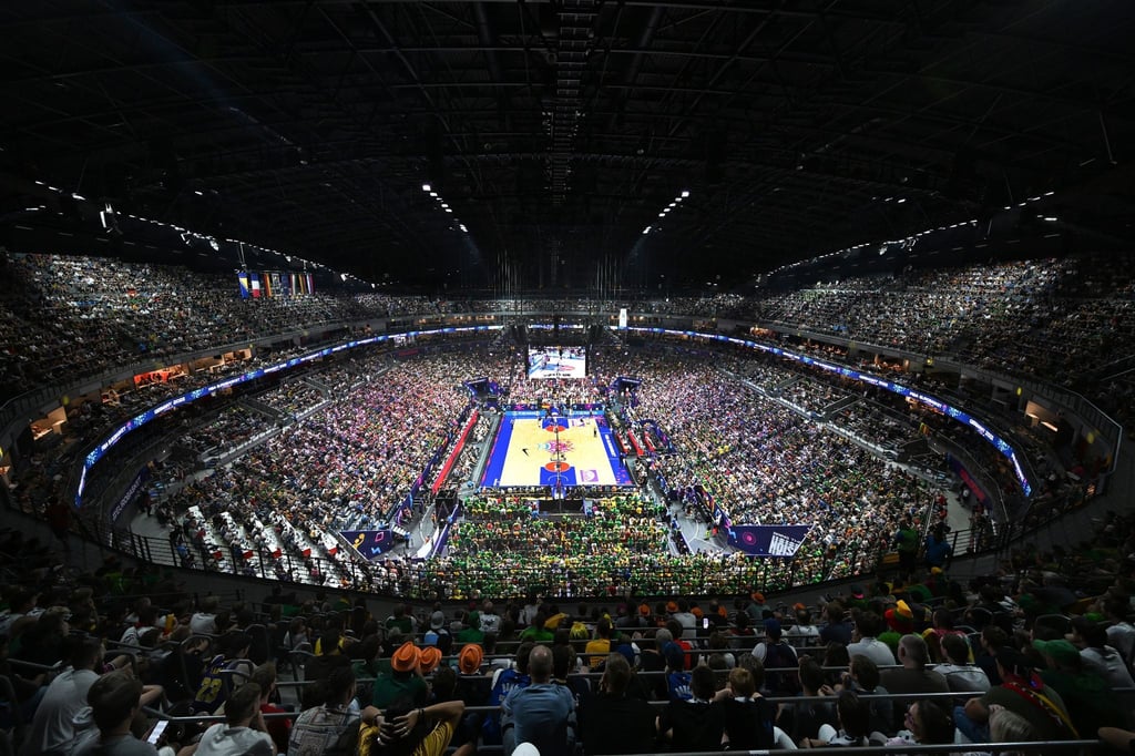 Der Lanxess Arena in Köln wurde zu einem Basketball-Tempel - für die letzten beiden Spieltage ist dort die Maskenpflicht gefallen.