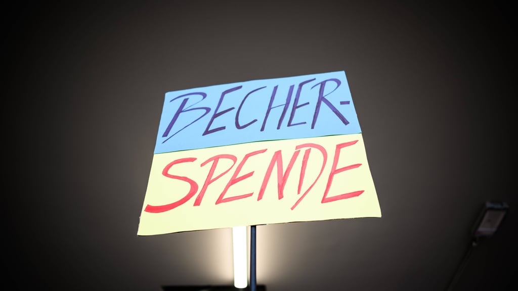 RB Leipzig sammelte in der Vergangenheit schon Becherspenden für die Ukraine-Hilfe.