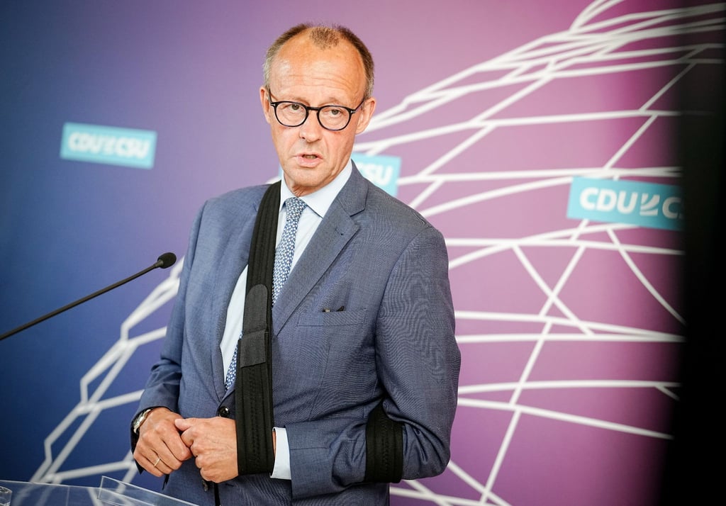 CDU-Vorsitzender Friedrich Merz gibt ein Pressestatement.