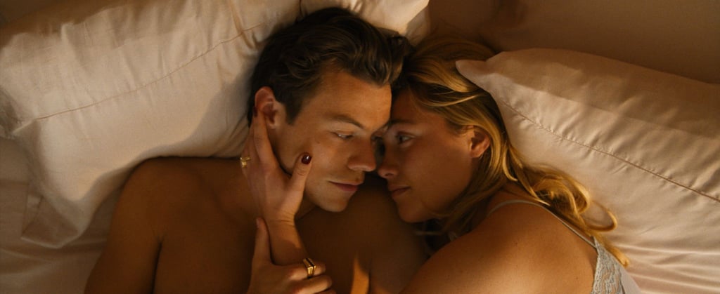 Florence Pugh als Alice und Harry Styles als Jack in einer Szene des Films „Don't Worry Darling“.