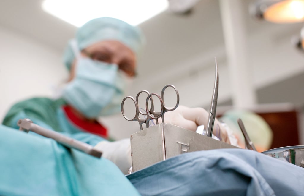 Während Corona hat ein Rückgang an behandelten Patienten die Umsätze vieler Krankenhäuser geschmälert. Nun kommen auch noch steigende Energiekosten hinzu.