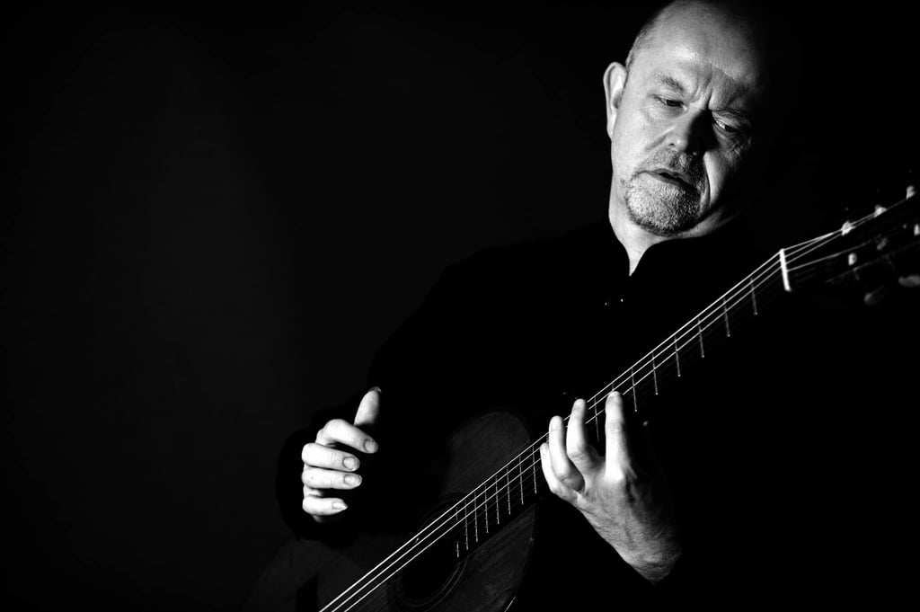 Pavel Steidl eröffnet das Gitarrenfestival in Magdeburg.